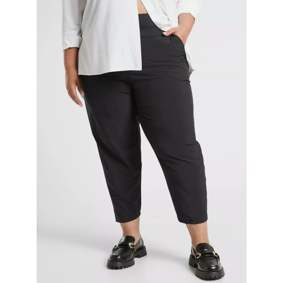 Athleta Nolita Slim Tapered Crop Pants‎ Black Plus Size 24 NWT $89 Work Travel - Picture 1 of 4